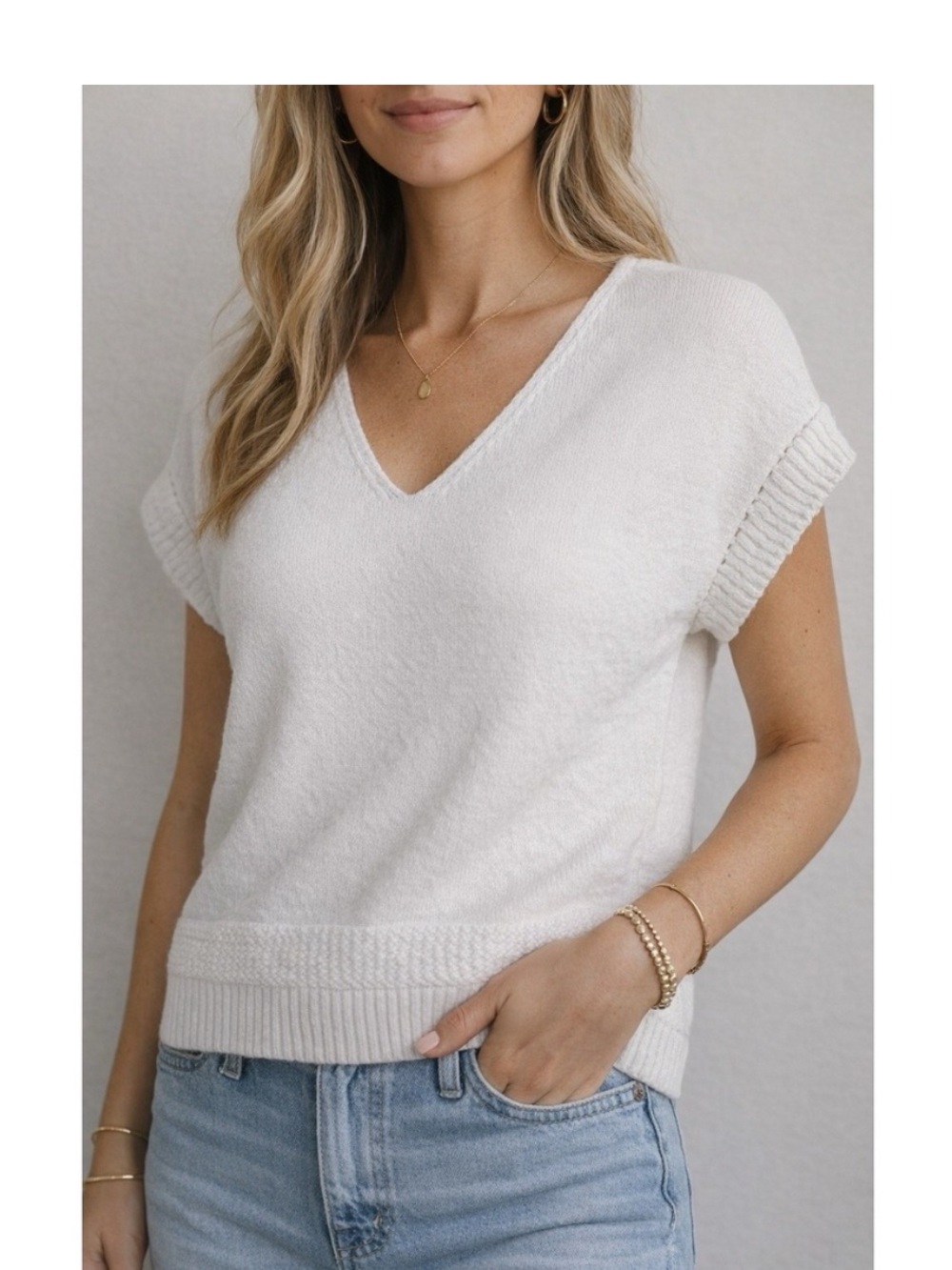 Joie Cream Knit V-Neck Short Sleeve Sweater Top